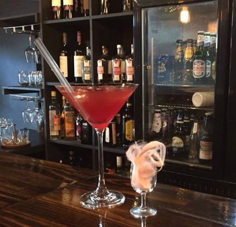 Smith Tapas Bar - Restaurant Guide 0