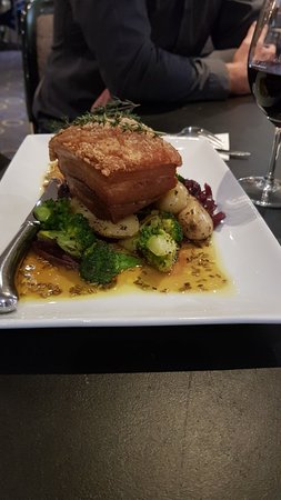 The Roxby Downs Tavern - Restaurant Guide 0