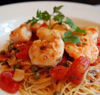 Mano's Paradise Point - Restaurant Guide
