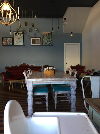 Woodbox Cafe - Restaurant Guide 0