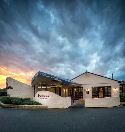 Bolters Grill - Restaurant Guide 18