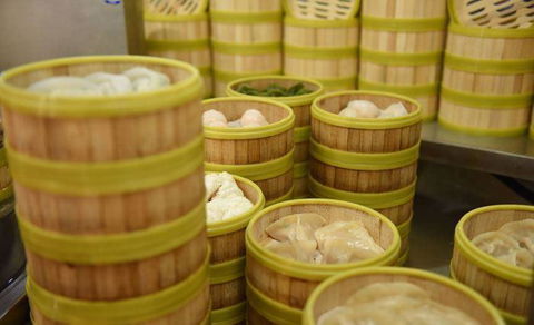 Mister Raymond - Restaurant Guide 14