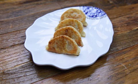 Mister Raymond - Restaurant Guide 2