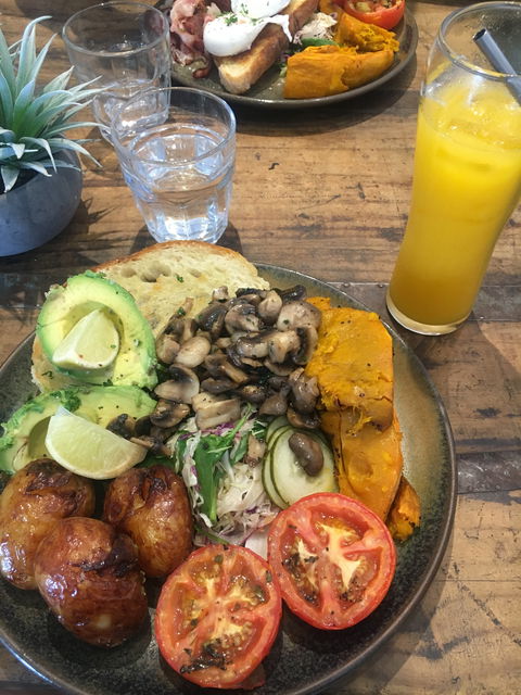 Caffiend - Restaurant Guide 3