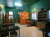 Irish Molly's Bar  Grill