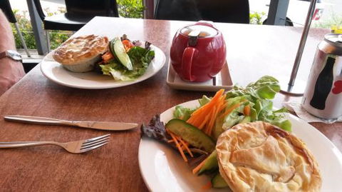 Maple 3 - Restaurant Guide 0