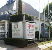 Squires A La Carte - Restaurant Guide