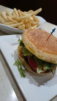 Super Star Cafe