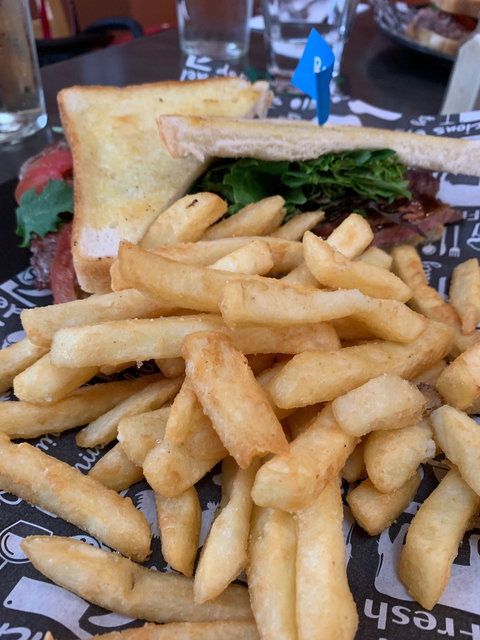 Porters Plainland Hotel - Restaurant Guide 1