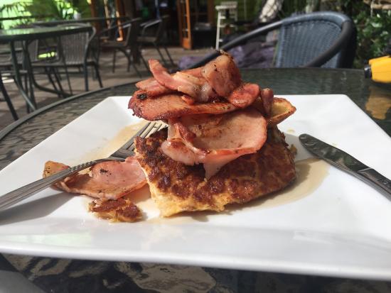 Moore ACT Restaurant Guide