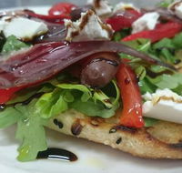 Mena Creek Hotel - Restaurant Guide