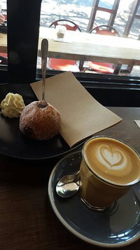 Red Bench Cafe