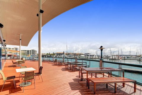 The Boat Club - Restaurant Guide 0