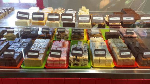 The Fudge Shop - Restaurant Guide 0