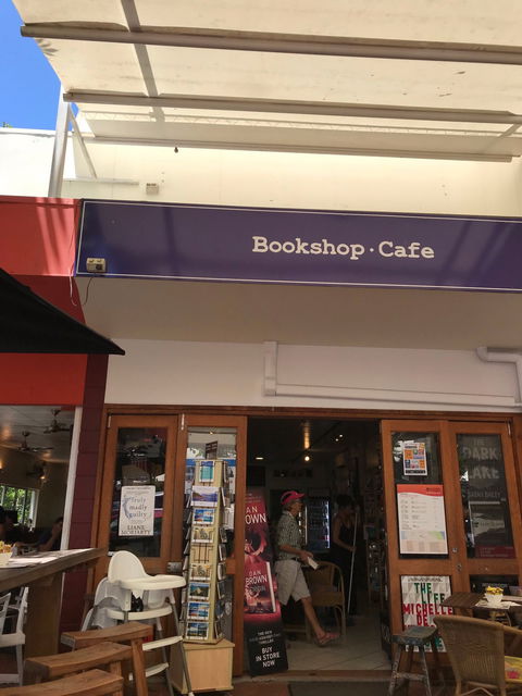 Whileaway Bookshop & Cafe - Restaurant Guide 5