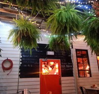 Mollies Grill Bar - Restaurant Guide