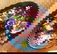 Mr. Burton - Restaurant Guide