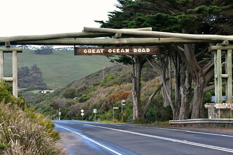 Small-Group Great Ocean Road And Twelve Apostles Full-Day Tour - Restaurant Guide 0