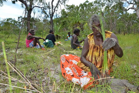 Gay-Wu Woman's 5 Day Yolngu Homeland Tour - Restaurant Guide 2