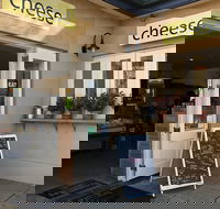 Small Group Adelaide Hills and Hahndorf Hideaway Tour from Adelaide - Restaurant Guide