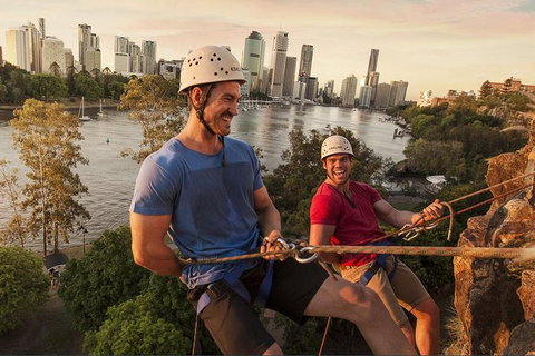 Abseiling The Kangaroo Point Cliffs In Brisbane - Restaurant Guide 5