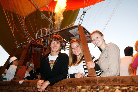 Hot Air Ballooning Tour From Cairns - Restaurant Guide 2