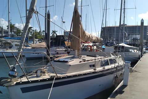 Townsville Small Group Sunset Sail Sailing Cruise Boat Tour Charter Hire - Restaurant Guide 1