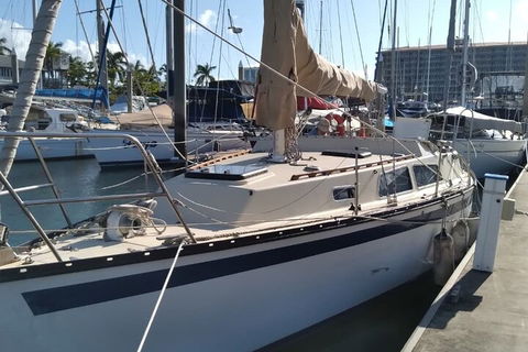Townsville Small Group Sunset Sail Sailing Cruise Boat Tour Charter Hire - Restaurant Guide 3