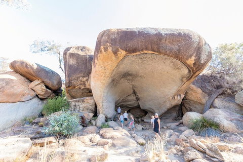 Full-Day Wave Rock & Historic York - Restaurant Guide 5