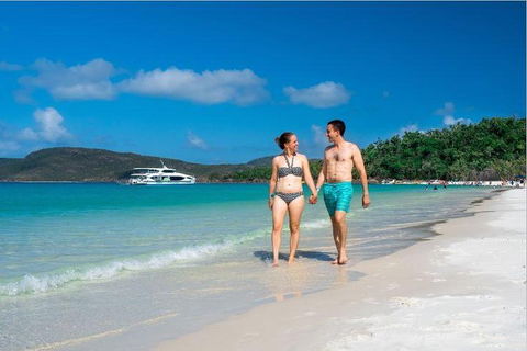 Whitehaven Beach Half-Day Cruises - Restaurant Guide 3