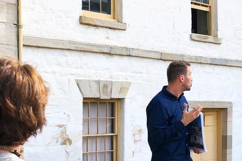 Convicts And The Rocks: Sydney's Walking Tour Led By Historian - Restaurant Guide 2