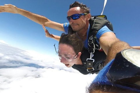 Byron Bay Tandem Sky Dive - Restaurant Guide 2