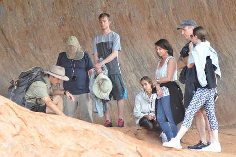 Uluru Small Group Tour Including Sunset - Restaurant Guide 2