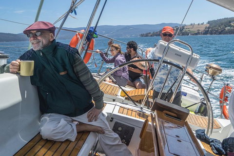Half-Day Sailing On The Derwent River From Hobart - Restaurant Guide 2