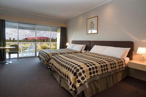 3-Day Uluru-Kata Tjuta And Kings Canyon 4WD Small-Group Eco-Tour From Alice Springs - Restaurant Guide 0