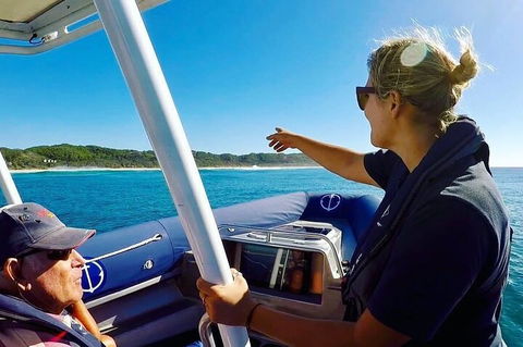 Julian Rocks Byron Bay Cruise - Restaurant Guide 3