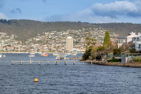 Derwent River Historic Harbour Cruise From Hobart - Restaurant Guide 5