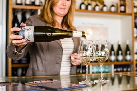 Wine Tour 4WD Tour - Restaurant Guide 0
