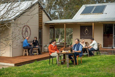 Wine Tour 4WD Tour - Restaurant Guide 4