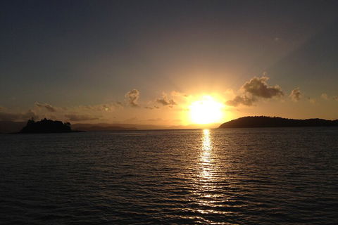 Sunset Sail In The Whitsundays - Restaurant Guide 4