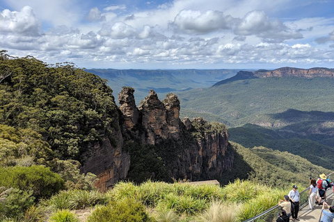 Blue Mountains Private Tour - Wild Kangaroos, Waterfalls And The Three Sisters - Restaurant Guide 0