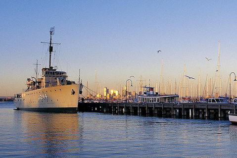 Melbourne City And Williamstown Ferry Cruise - Restaurant Guide 4