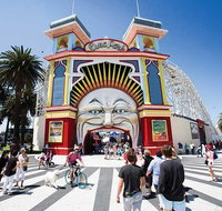 Private Full Day Melbourne City Tour with local guide - Restaurant Guide