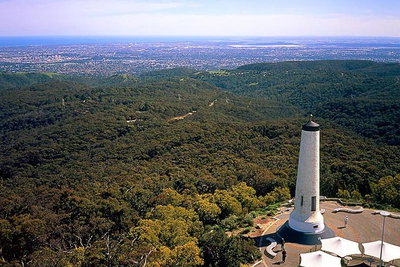 Barossa Valley Intimate Winery Tour via Adelaide Hills by Private Limo