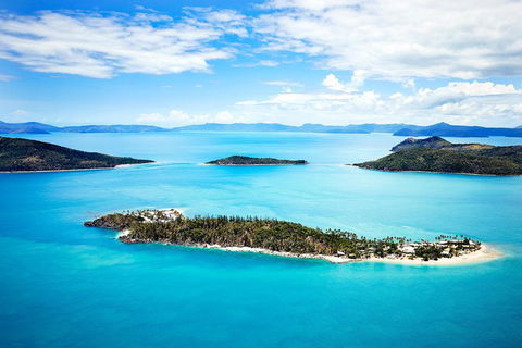 Whitehaven Beach And Daydream Island Cruise - Restaurant Guide 5