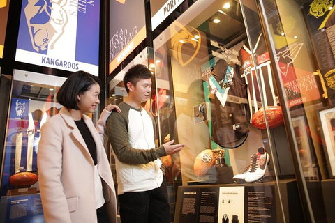 Sports Tour Of Melbourne With MCG Tour And Australian Sports Museum Access - Restaurant Guide 1
